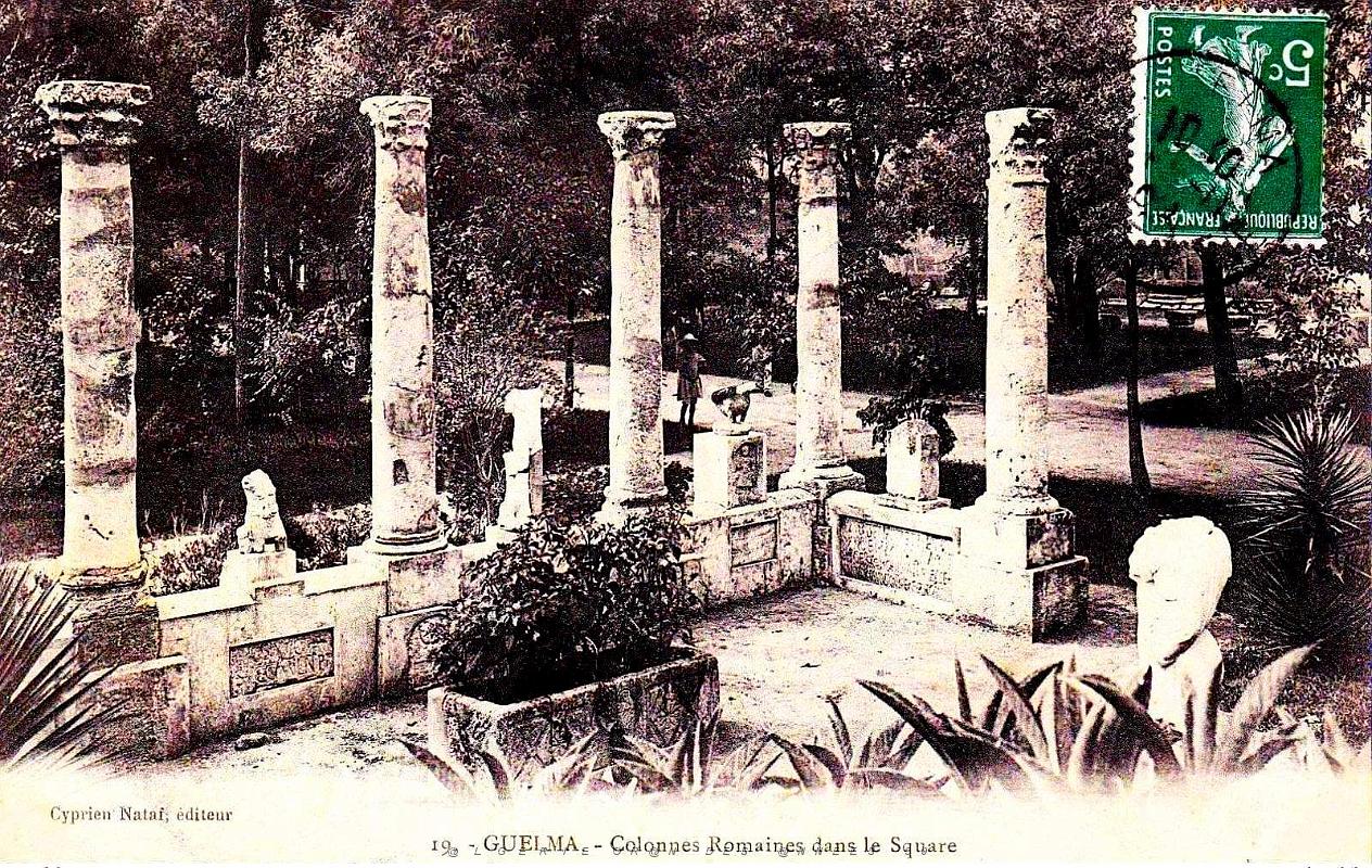 Guelma - Colonnes romaines dans le Square.jpg